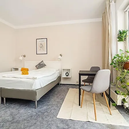 Апартаменты Cosy With Terrace By Tram