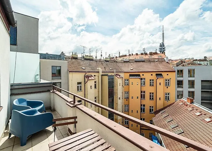 Cosy With Terrace By Tram Daire Prag