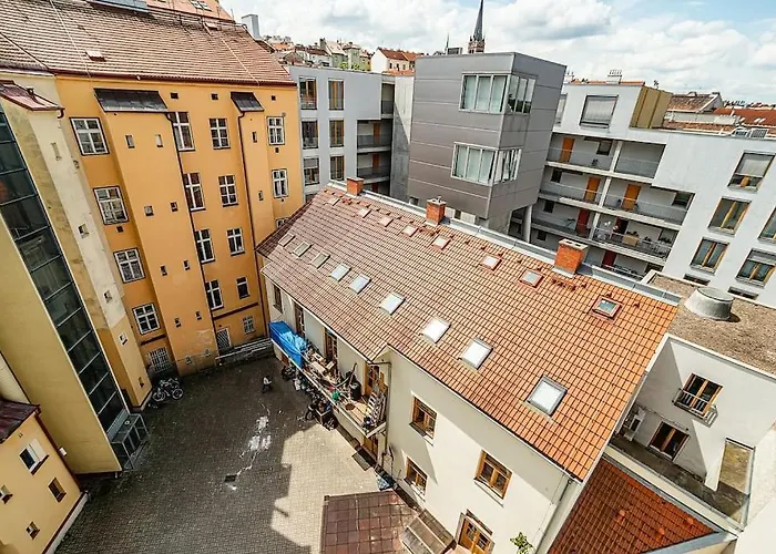 Apartamento Cosy With Terrace By Tram *